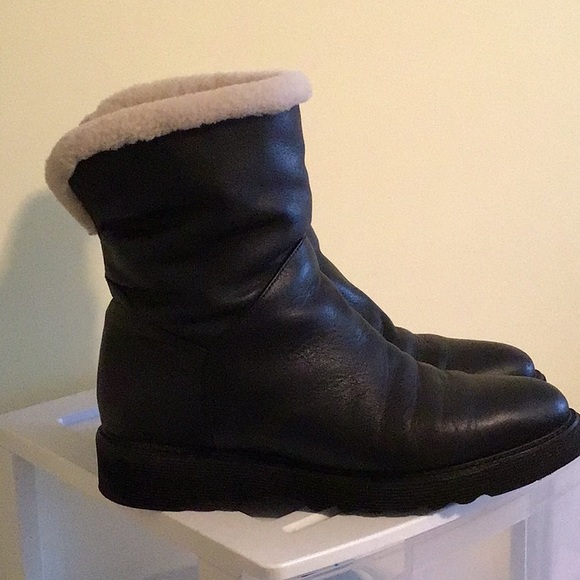 Aquatalia Black Waterproof Leather Shearling Lined Boots - Picture 2 of 5